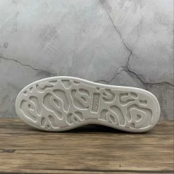 HypeYourBeast Alexander McQueen White / Blue Sparkle A. Mcqueen 32 HypeYourBeast Alexander McQueen White / Blue Sparkle A. Mcqueen