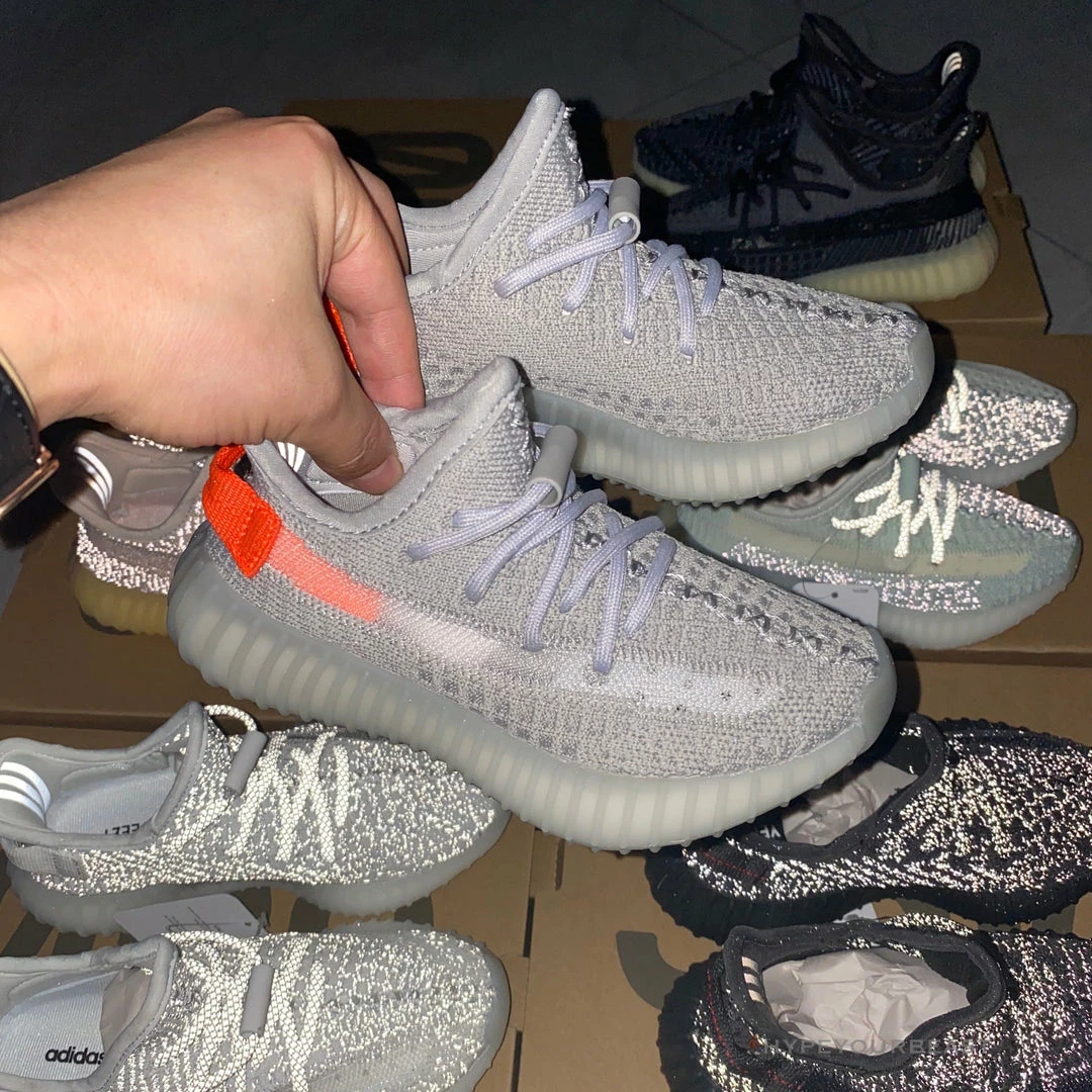 HypeYourBeast Adidas Yeezy Boost 350 V2 'Tail Light' (infant) 5 HypeYourBeast Adidas Yeezy Boost 350 V2 'Tail Light' (infant)