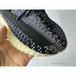 Hypeyourbeast Adidas Yeezy Boost 350 V2 'Carbon' 31 Hypeyourbeast Adidas Yeezy Boost 350 V2 'Carbon'